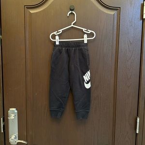 Nike Boys 3T Black Fleece Jogger Pants Elastic Waist Cozy Athletic Sweatpants